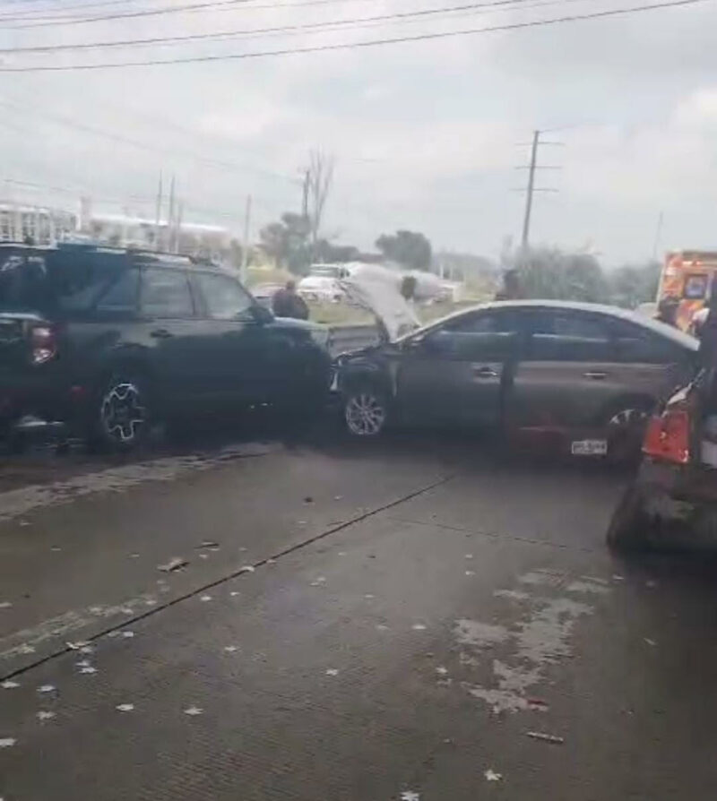 Choque múltiple en la carretera 57 causa caos vial en El Marqués