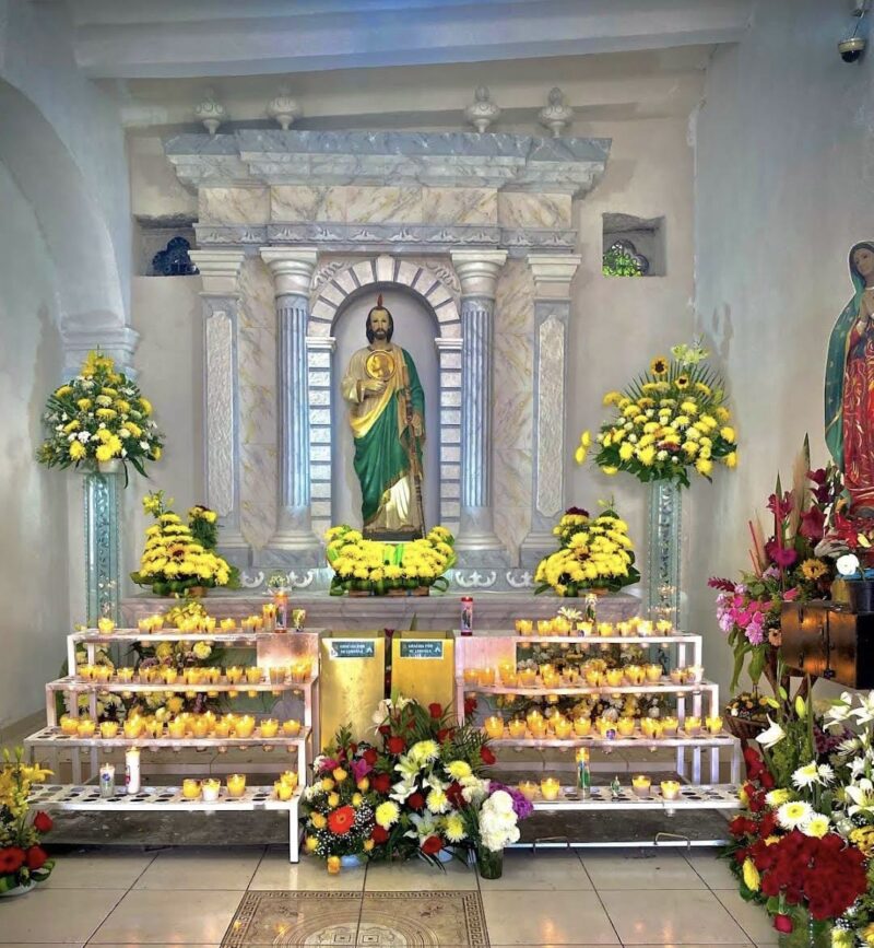 Miles de peregrinos se unen a la fiesta de San Judas Tadeo en Querétaro