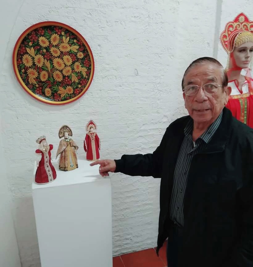 Violento robo en el centro de Querétaro: Maestro Aurelio Olvera y su hermana agredidos por banda delictiva