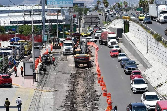 Obra en Paseo 5 de Febrero acumula un año de retrasos