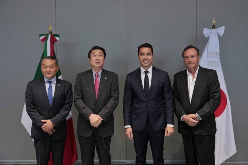 Felifer Macías se reúne con cónsul de Japón para potenciar el talento Queretano
