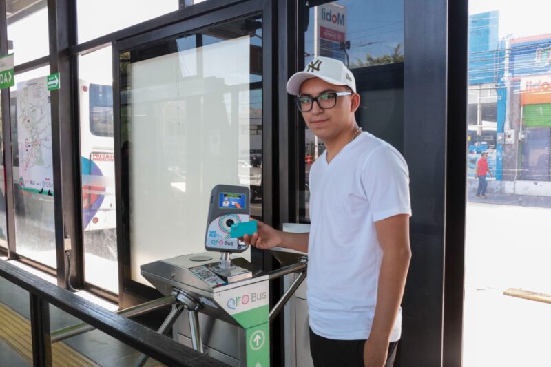 El Eje Constitución de Querétaro habilita pago con tarjeta bancaria para el transporte público