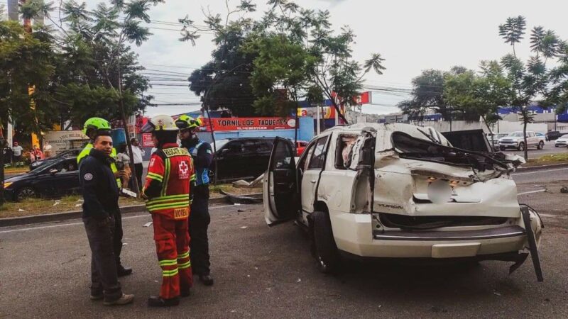 Trágico accidente en Paseo de la República deja una persona fallecida y tres heridos