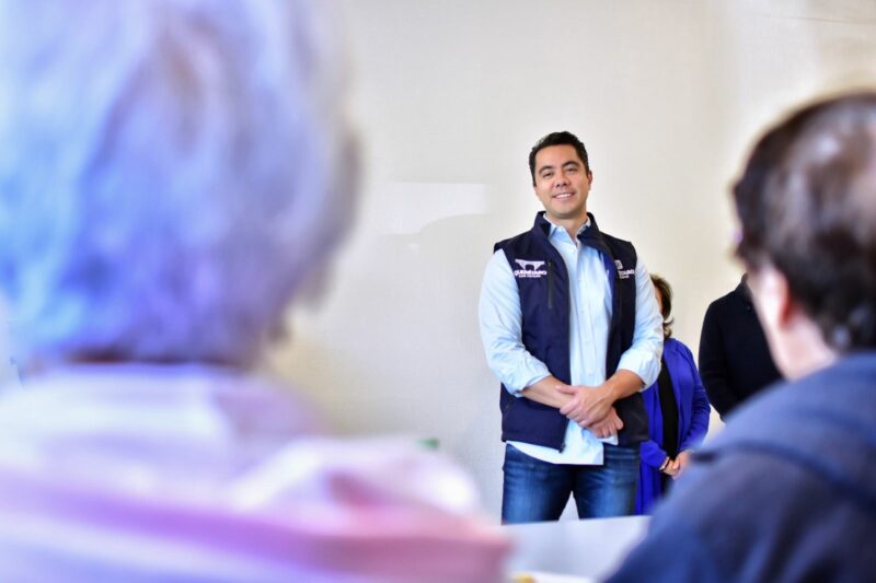 Felifer Macías Refuerza su compromiso con los adultos mayores en el Centro Nänxu de Querétaro