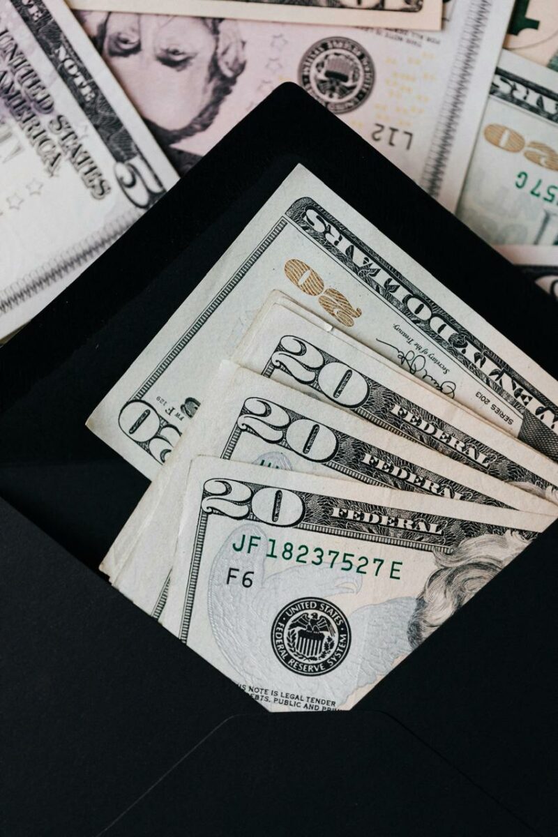 El peso mexicano sufre su peor caída semanal desde Agosto, retrocede 2.2% 