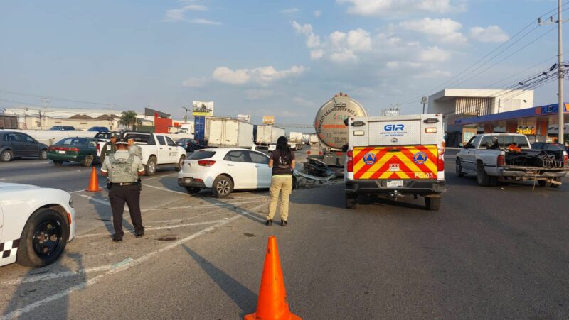Fuerte accidente en carretera Federal 57: Conductora acierta con golpes menores