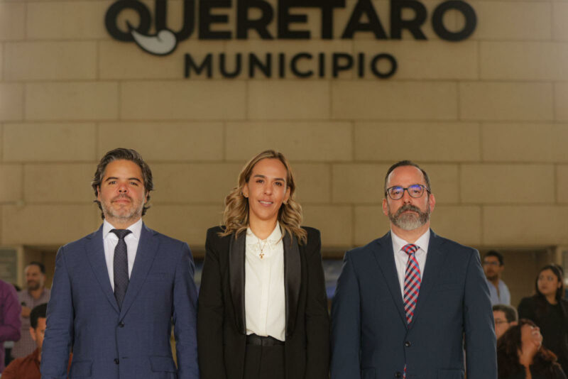 Felifer Macías toma protesta a nuevos funcionarios en Querétaro para fortalecer el gobierno municipal