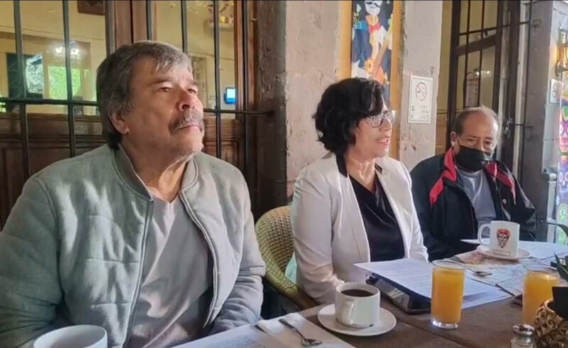Docentes cesados en Querétaro buscarán reunirse con Sheinbaum y Batres para exigir reinstalación
