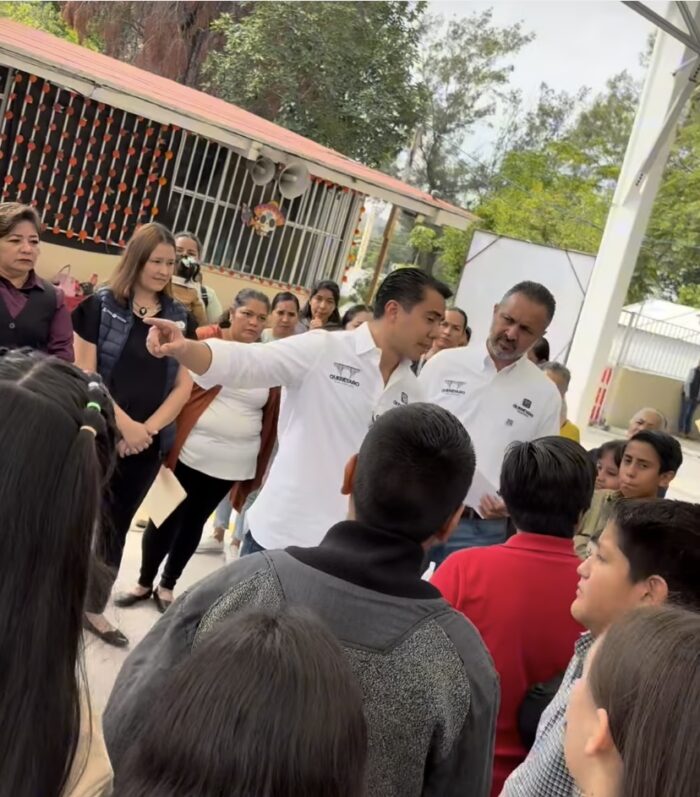 Felifer Macías: Querétaro invierte 3.8 mdp en mejorar escuelas de Santa Rosa Jáuregui 