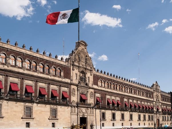 Moody’s cambia a Negativa la perspectiva de México antes del Paquete Económico 2025