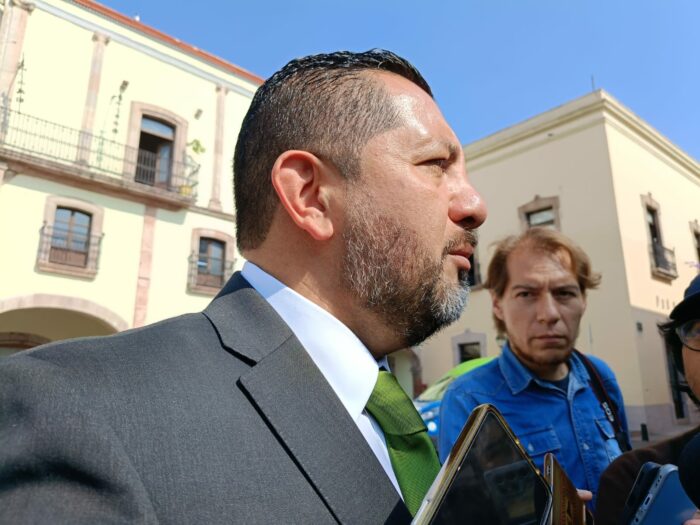 Gobierno estatal respalda ordenamiento del comercio en la Alameda de Querétaro