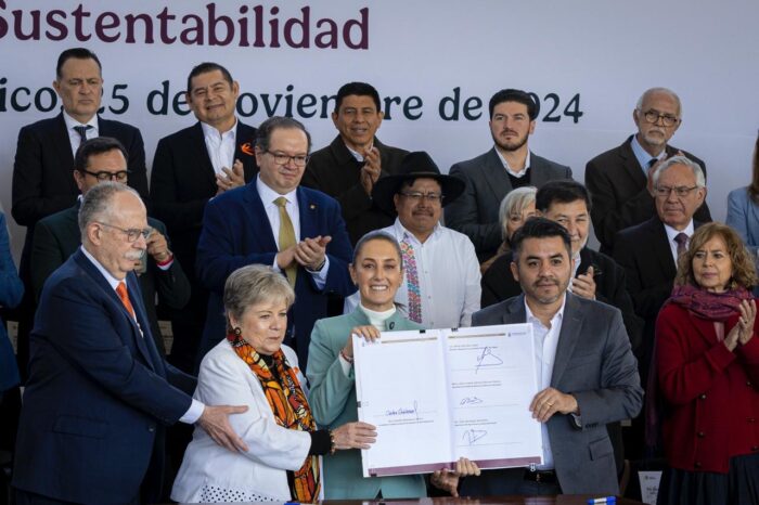 Mauricio Kuri firma acuerdo Nacional por el derecho humano al agua y la sustentabilidad
