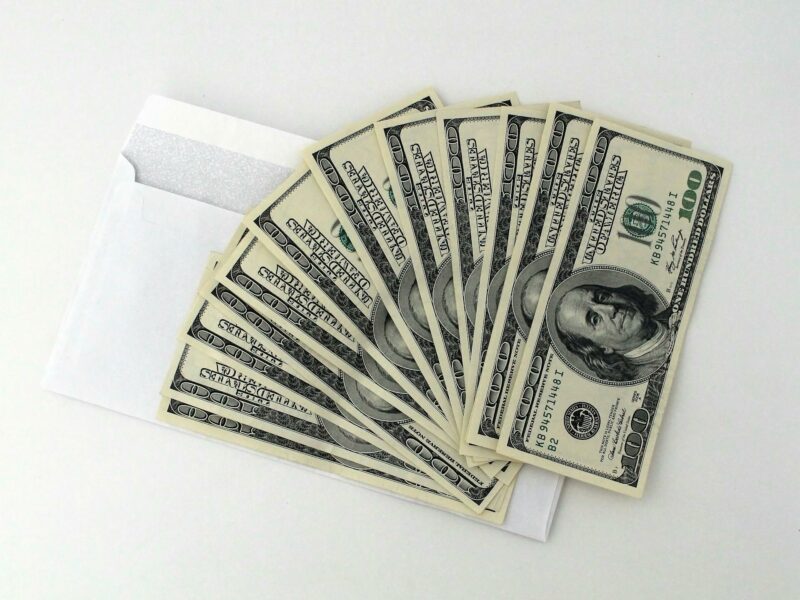 Dólar cierra la semana con leve baja: peso mexicano resiste ante la volatilidad. Tipo de cambio hoy $20.37