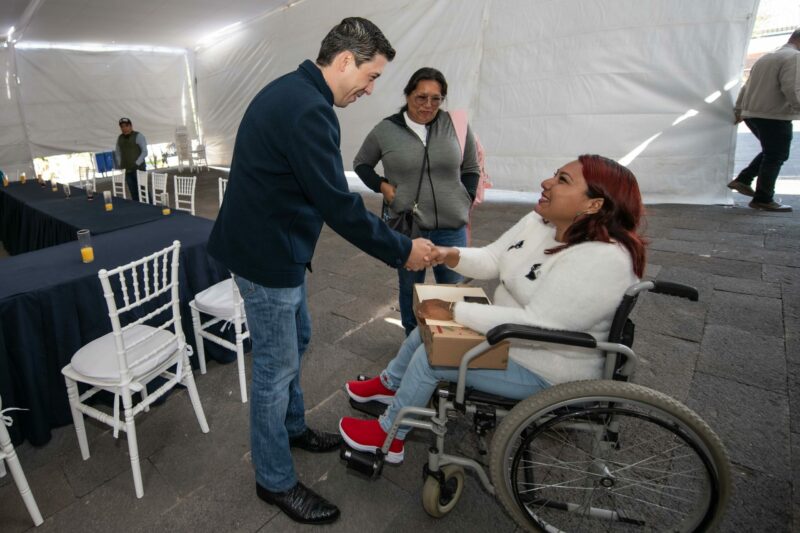 El Marqués se compromete con la inclusión: Entregarán camionetas adaptadas para personas con discapacidad