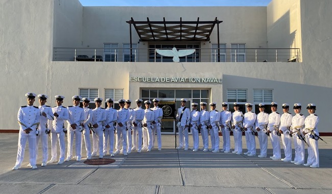 Sueña en grande! La Marina te ofrece una carrera naval con grandes beneficios
