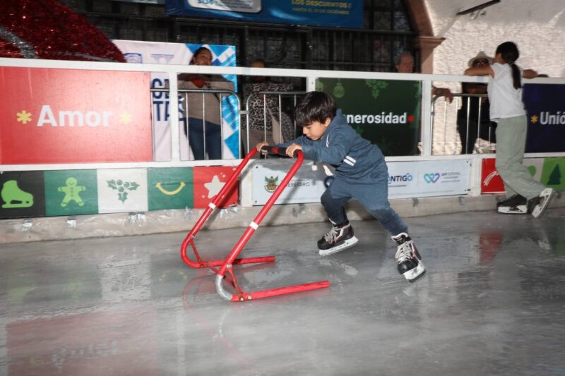 ¡Aprovecha los últimos días! Cierran las pistas de hielo del Festival Alegría en Corregidora y Querétaro