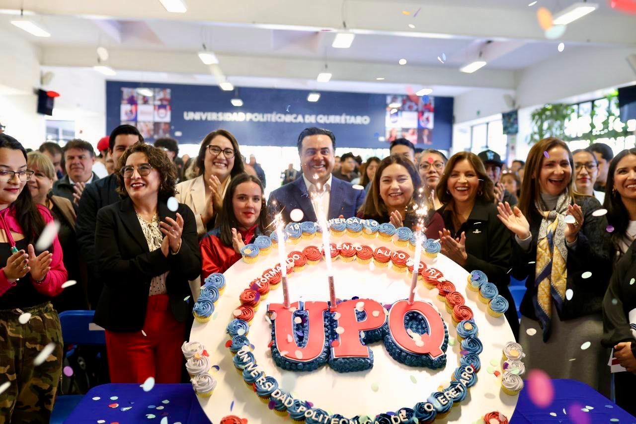 UPQ celebra su XIX aniversario y destaca el compromiso de los jóvenes