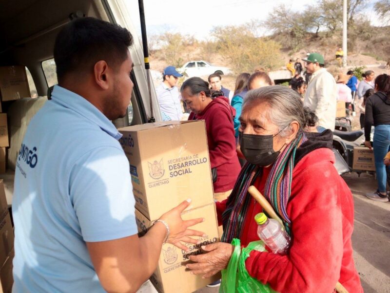SEDESOQ inicia entrega de paquetes alimentarios básicos para apoyar a familias queretanas