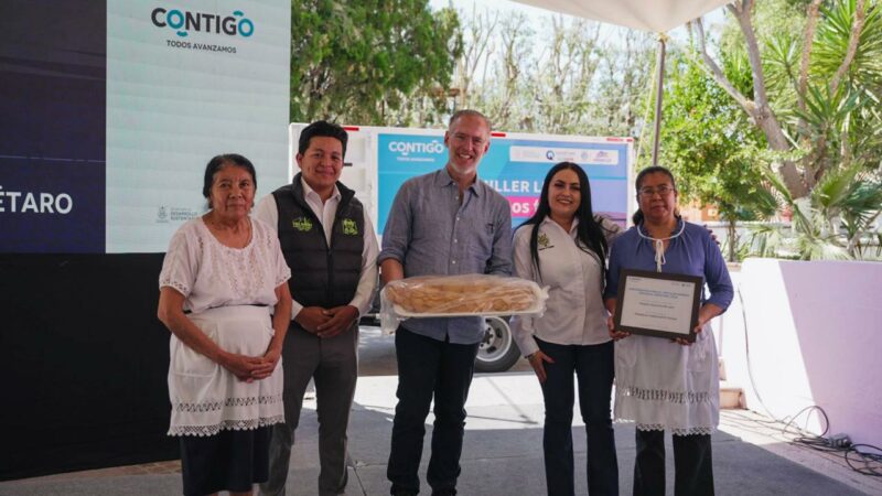 SEDESU entrega apoyos para fortalecer negocios y el medio ambiente en el Semidesierto en Tolimán y Peñamiller