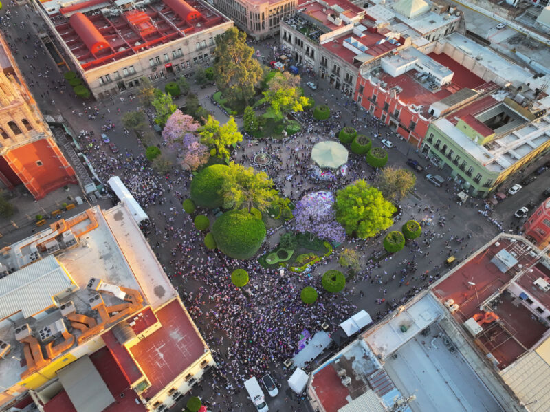 Concluyó 8M pacífico en Querétaro miles marchan con respeto a derechos humanos
