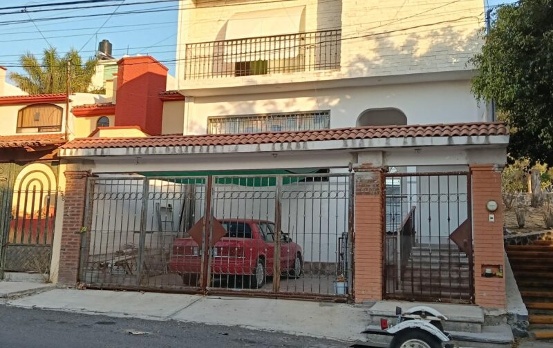 Hallazgo macabro en Corregidora encuentran cuerpos en descomposición de adultos mayores y un perro