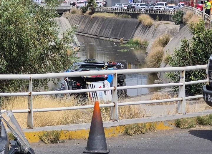 Investigan accidente en dren el Arenal el conductor se durmió confirma AMEQ
