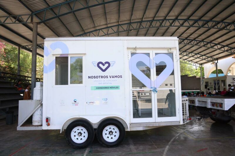 Comida solidaria al alcance de todos DIF Estatal despliega comedores móviles en la Sierra Gorda