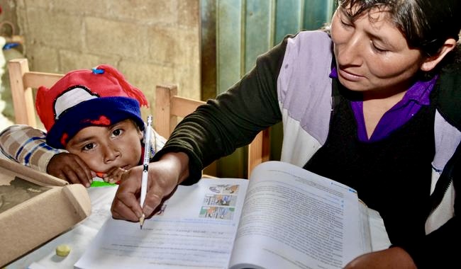 Mamás que inspiran INEA brinda educación básica a más de 117 mil madres en México