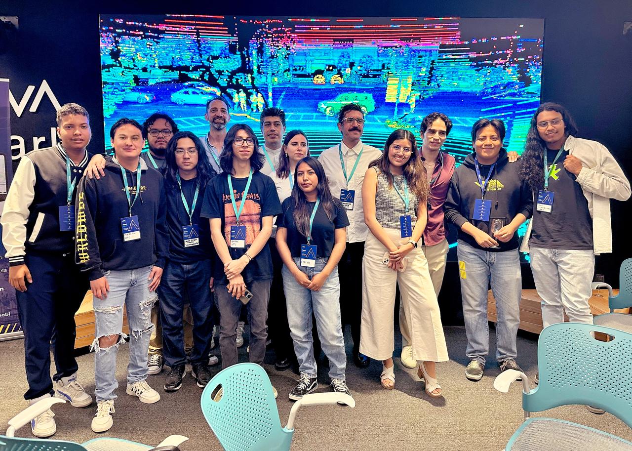 Talento queretano a la vanguardia estudiantes UTC brillan con segundo lugar en hackatón de movilidad en CDMX
