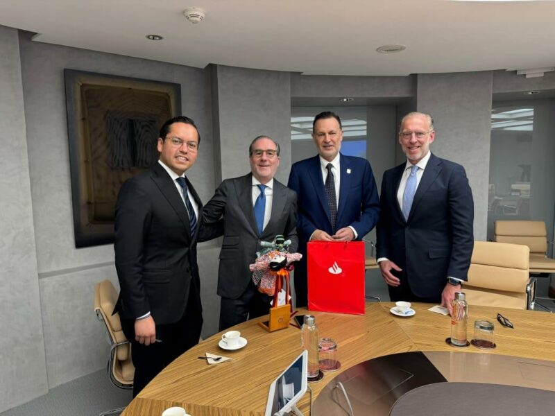 Santander apuesta por Querétaro firma acuerdo Global “Salud Financiera” para impulsar empresas y talento local