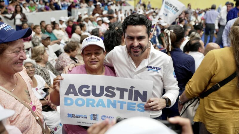 Agustín Dorantes rinde primer informe con el compromiso con las familias de San Juan del Río y Querétaro