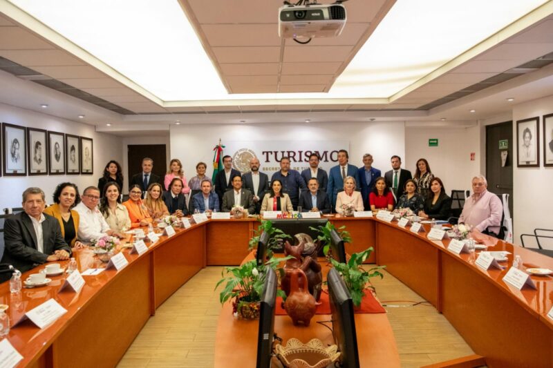 Sectur y Profeco trabajan con hoteleros para proteger derechos y mejorar servicios turísticos